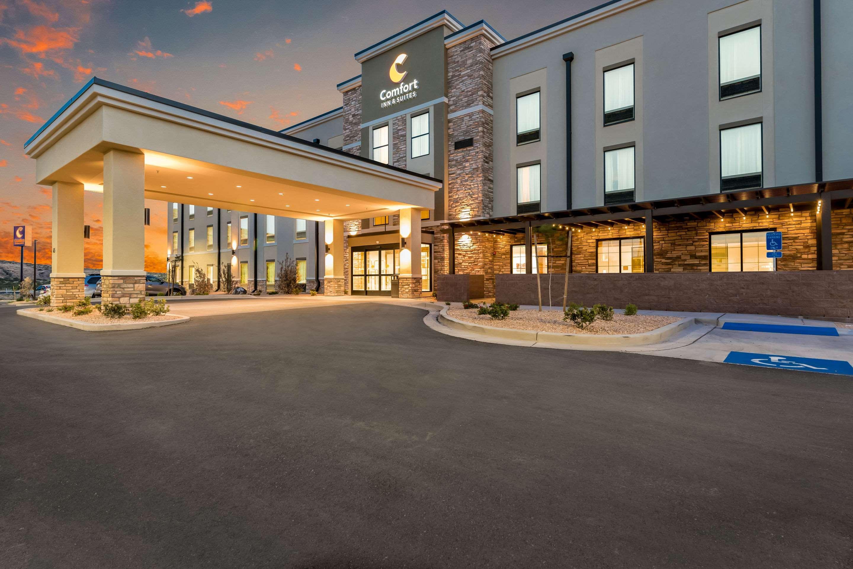 Comfort Inn & Suites Zion Park Area Хърикейн Екстериор снимка